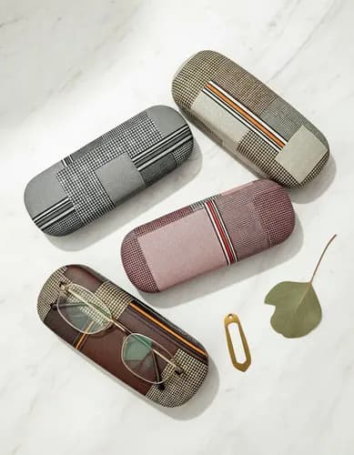 Estuche de cuero para anteojos que protege sin peso extra